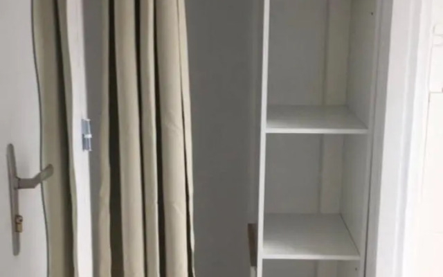 Studio / chambre calme prés de l'étang st pierre.