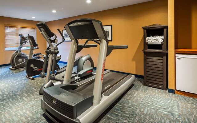 Best Western Plus Country Meadows Inn