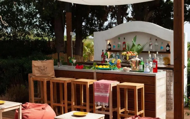 Nora Club Hotel