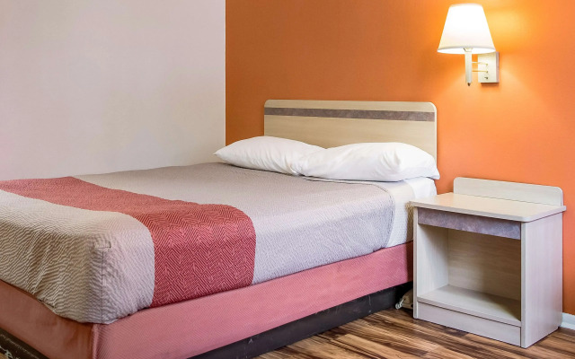 Motel 6 East Ridge, TN