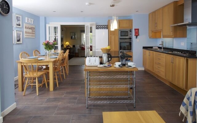 Rural Cottage in Dorset with Hot Tub