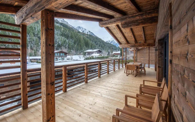 The Village - Chalet Stone House