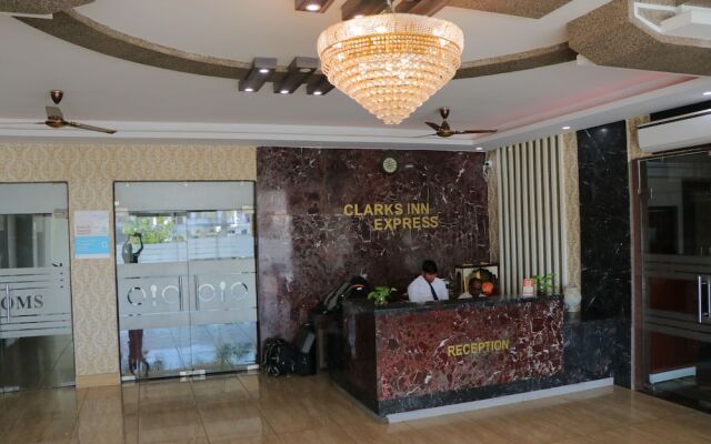 Hotel Clarks Inn Express Bharatpur