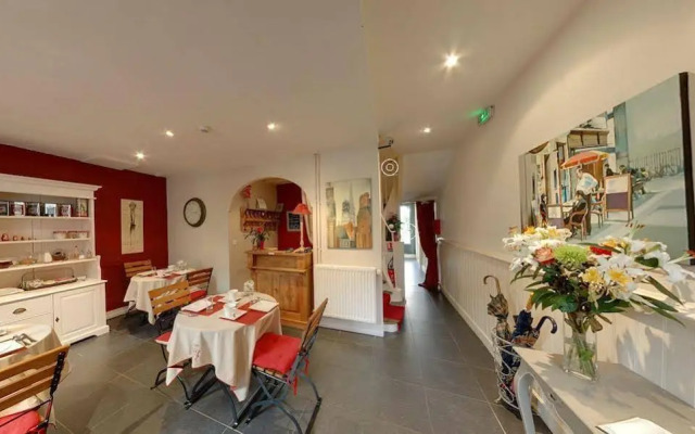 Hotel Saint Yves