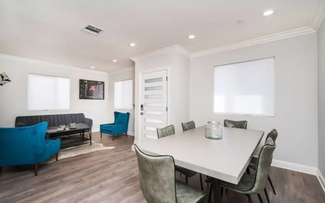 Brand NEW Luxury 3bdr Townhome In Silver Lake