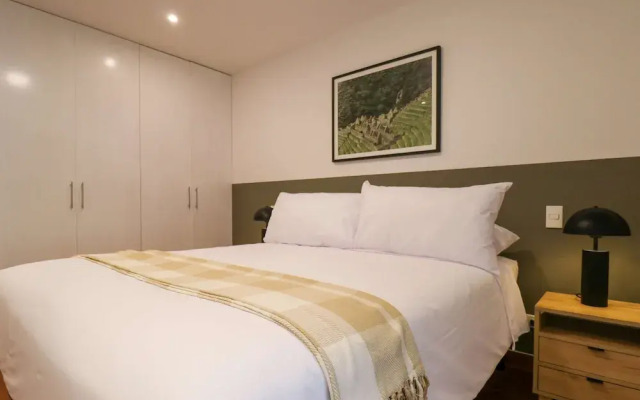 w Elegant 2BR w Spacious Terrace in Miraflores