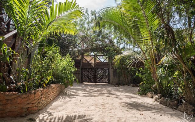 Casa Umoja Guesthouse