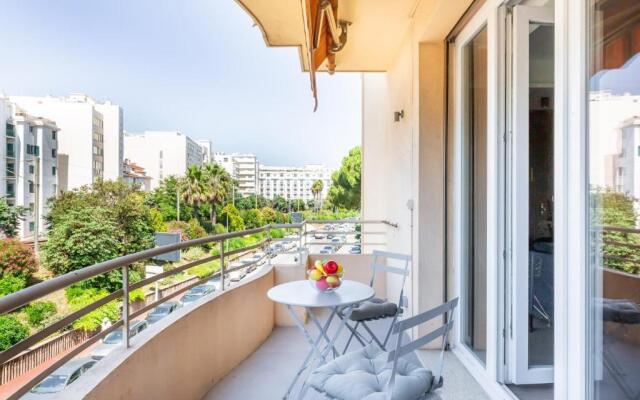 Superb Modern 2BR Flat Close to Croisette