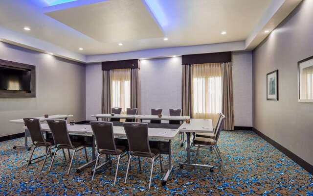 Best Western Plus Waller Hotel