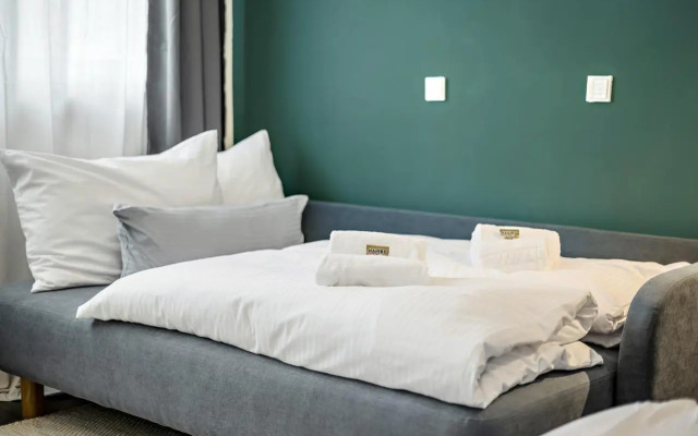 BRIGHT - Spacious Studio for 4 - Kitchen - Parking