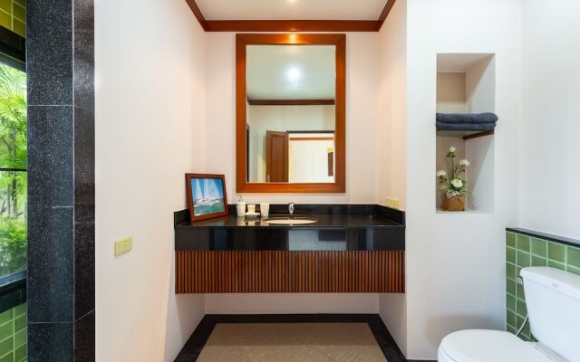 Boutique 3BR Pool Villa Bianca NaiHarn