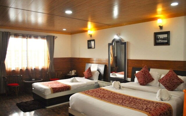 Goroomgo Kasturi Palace Darjeeling