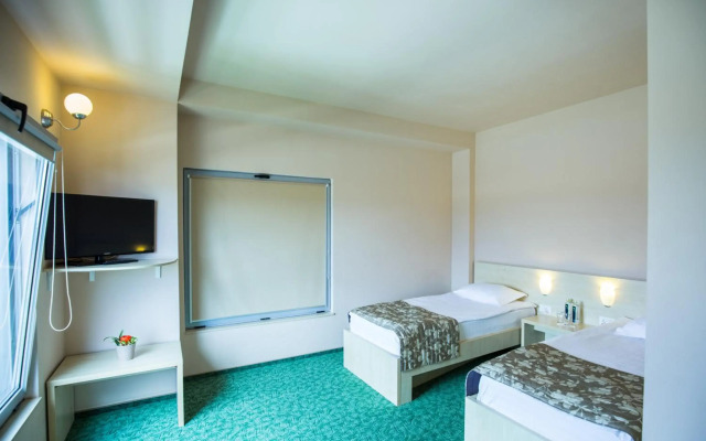 Stop Hotel