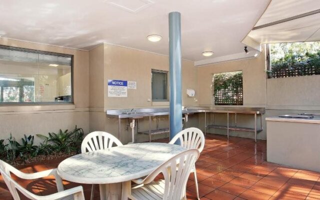 Travellers Motor Village