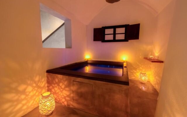 Pasithea Suites