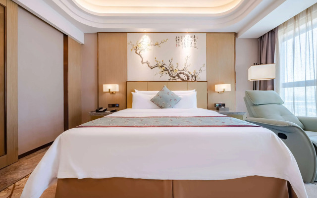 Ramada By Wyndham Wuhan North