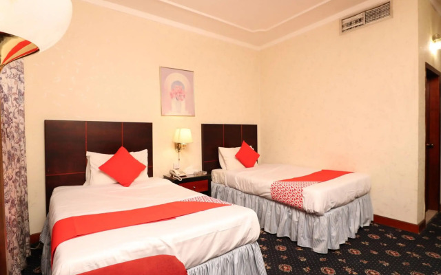 OYO 112 Semiramis Hotel