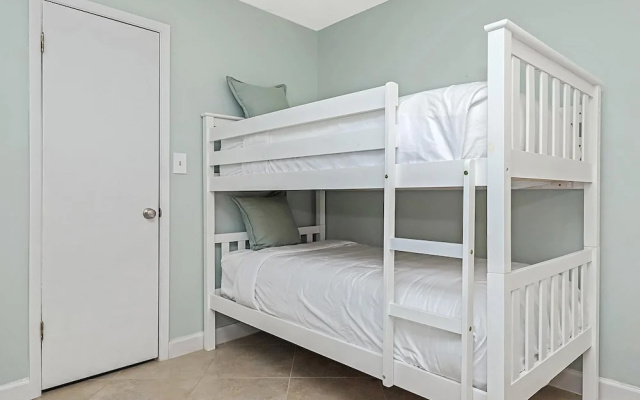 Linkside 426 (G) - 3BR 3BA- (8)