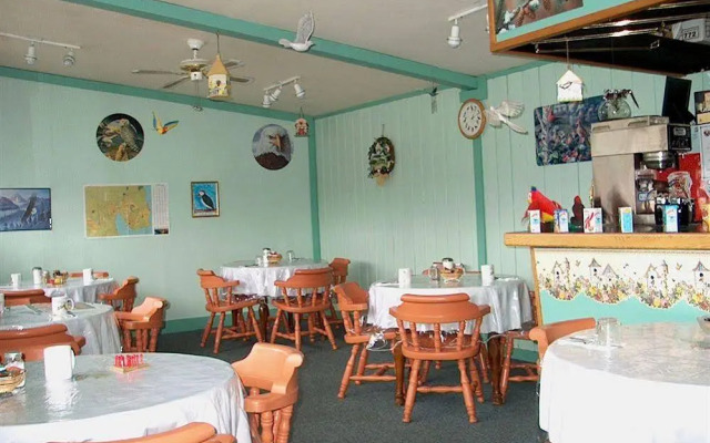 Comox Valley Inn & Suites