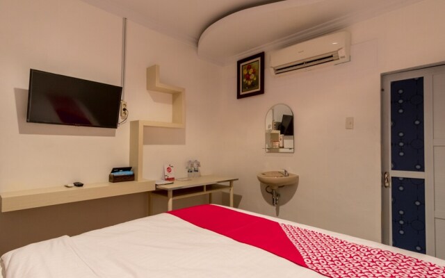 Naufal Guest House by OYO Rooms