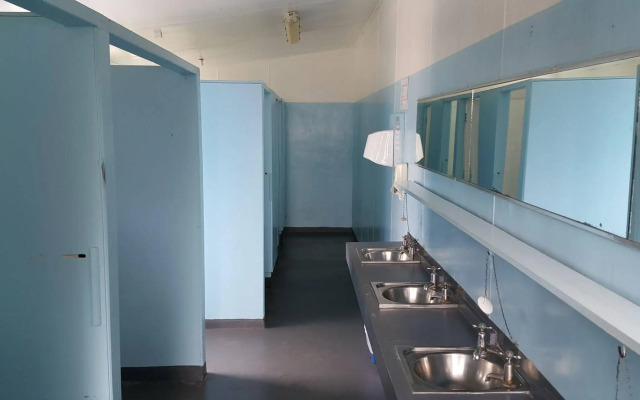 Camellia Court Family Motel
