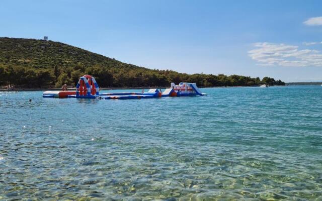 Mobilhome NaMore C4, Tisno