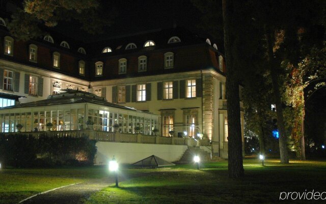 Schlosshotel Berlin By Patrick Hellmann