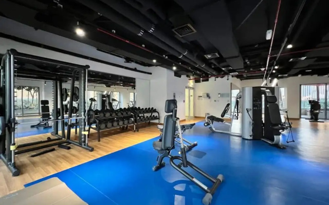 Silkhaus Spacious 1BR in Downtown Pool View