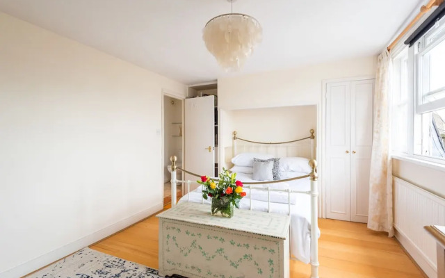 Panoramic Family Home in Maida Vale