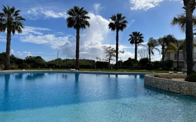 Vila Praia 7 - Beach & Pool apartment