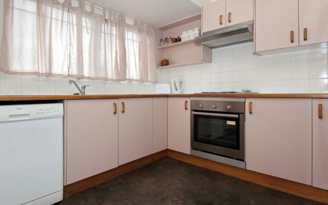 Carindale, Unit 13/19-23 Dowling Street