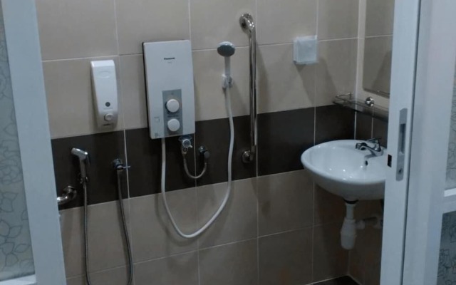 AL 33 Hotel Ayer Keroh