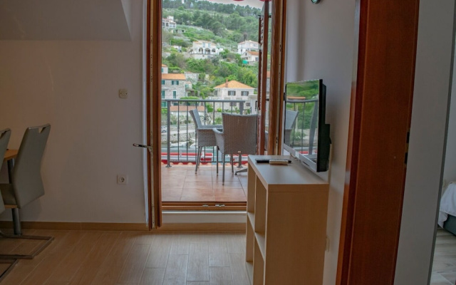 Apartments Daira
