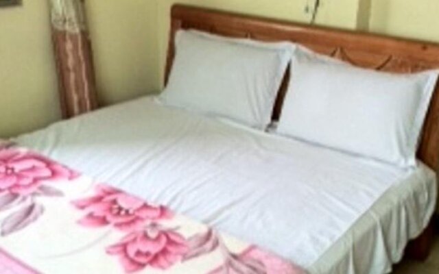 Thu Nga Hotel – Guest Rooms – Hanoi