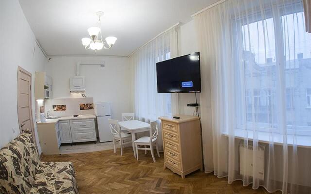 Apartment on Doroshenka 12