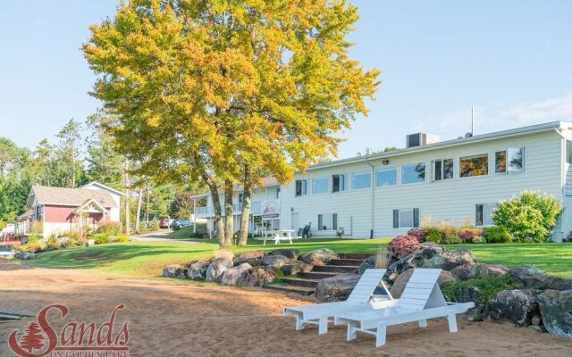 Sands on Golden Lake