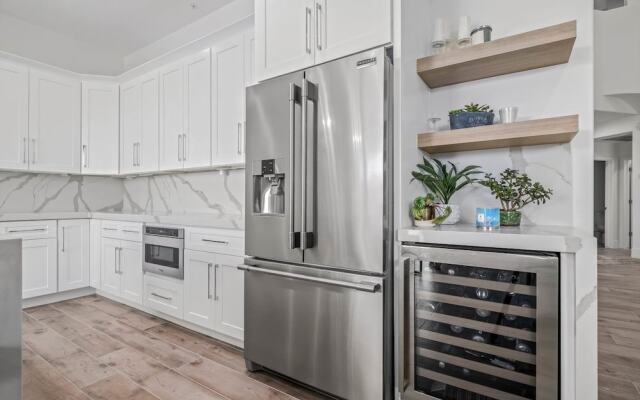 Villa Grayhawk 3 Bedroom Townhouse by RedAwning