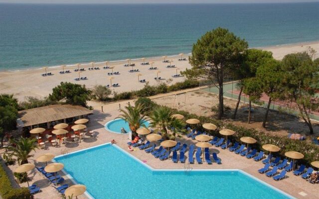 Ninos Grand Beach Resort