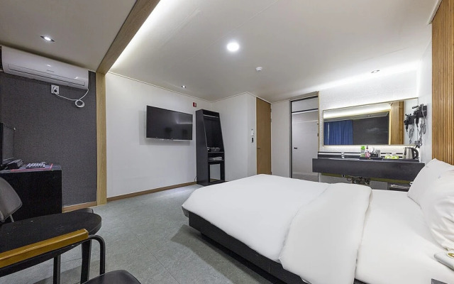 Jeonju Sanjeongdong Terra