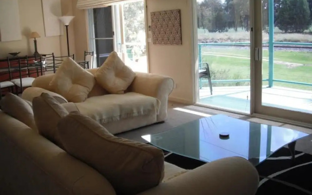 Golf View Apartment 7