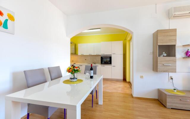 Apartments Maja in Rogoznica