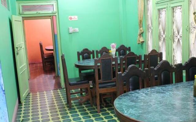 Duna Tapari Restaurant & Guest House