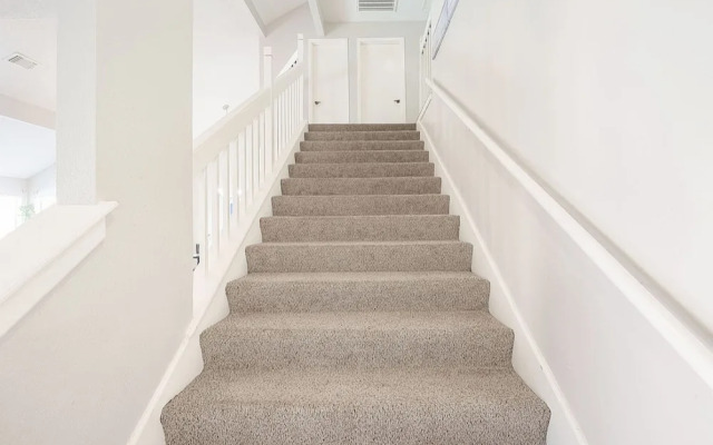 Beat the Heat in Katy w Pool