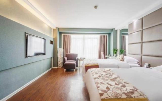 Hui Long Hotel