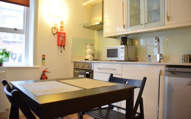 Spacious Studio Flat in Central Kensington