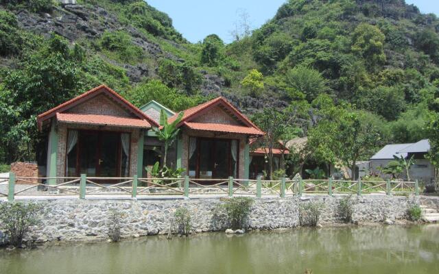 Rustic Houses Tam Coc