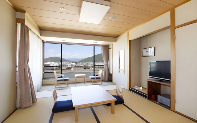 Hotel Park – Guest Rooms – Gifu