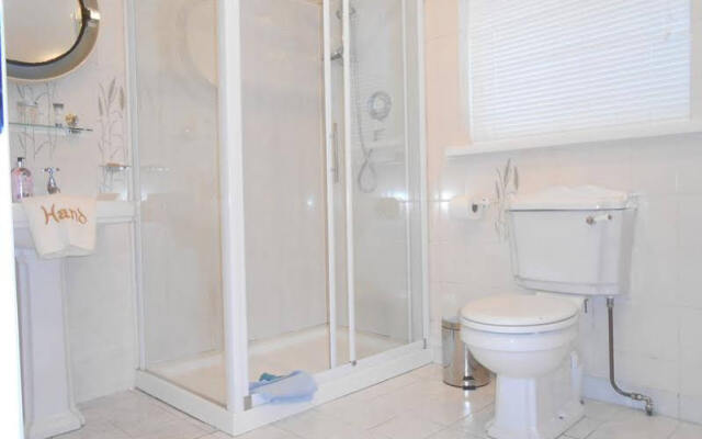 Claddagh Bed And Breakfast