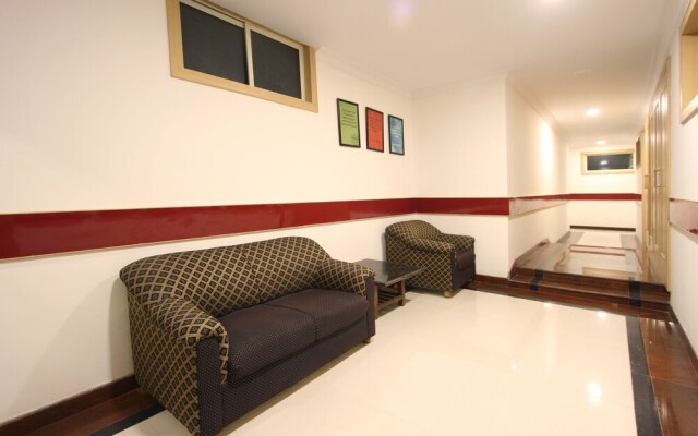 OYO  Capital O 4645 Span Suites
