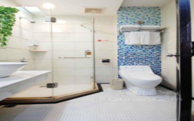Longquan Hotel